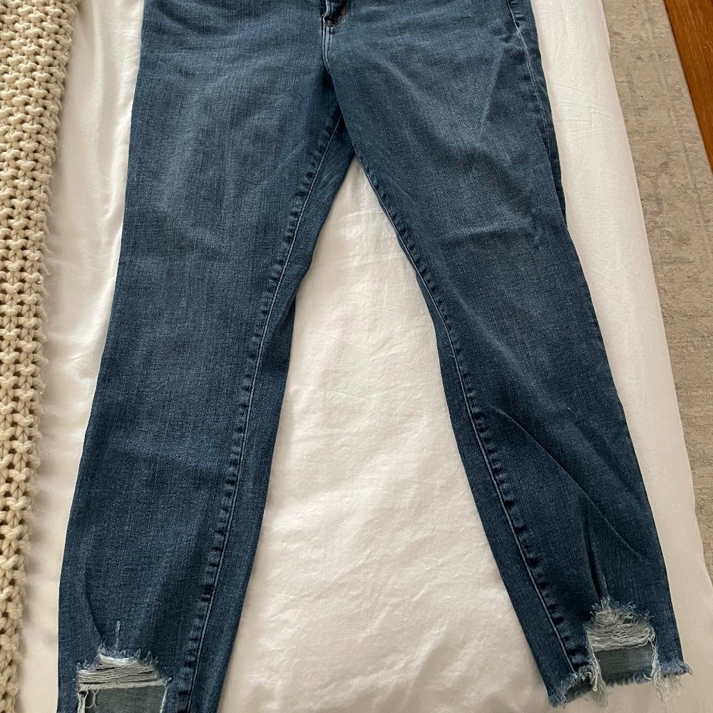Abercrombie & Fitch Mid Rise Super Skinny Ankle Jeans